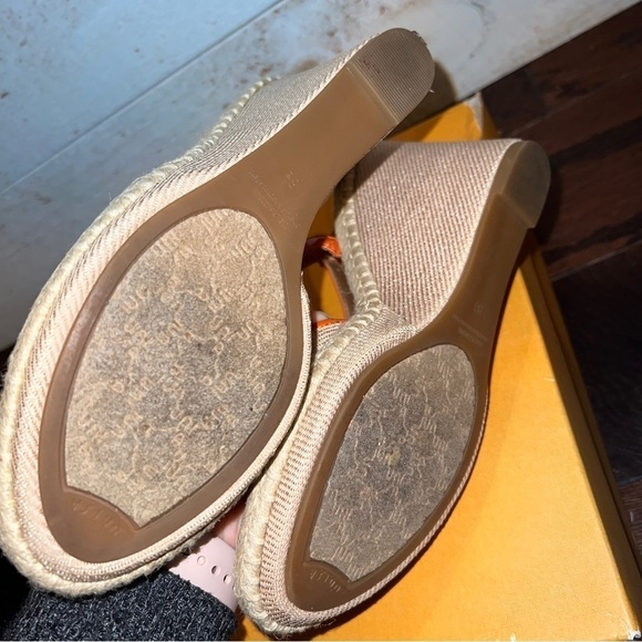 UNISA Women’s Orange Canvas Espadrille Wedge Sandals Size 8.5 - Picture 6 of 6